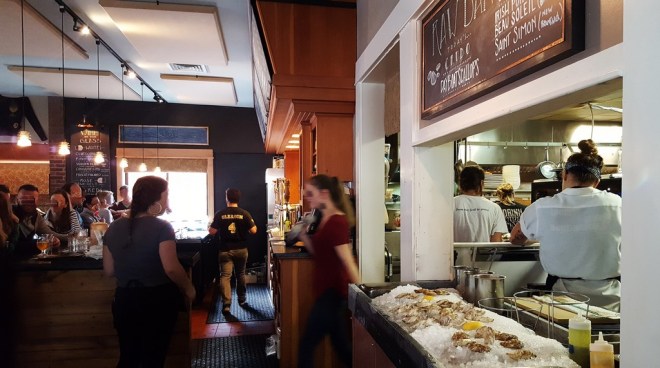 the-farmhouse-tap-grill-oysters
